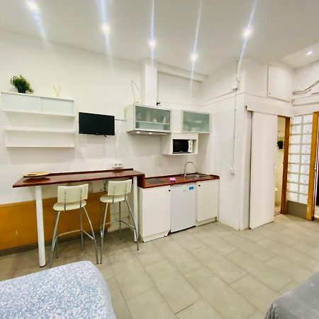 025 Caterina Look Izquierda Apartment บาร์เซโลนา ภายนอก รูปภาพ